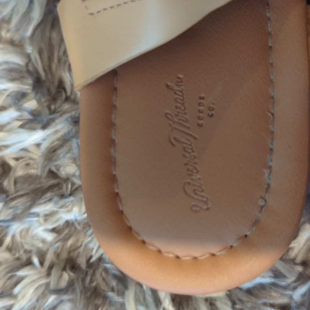 Platform Sandals - Picture 4 of 4
